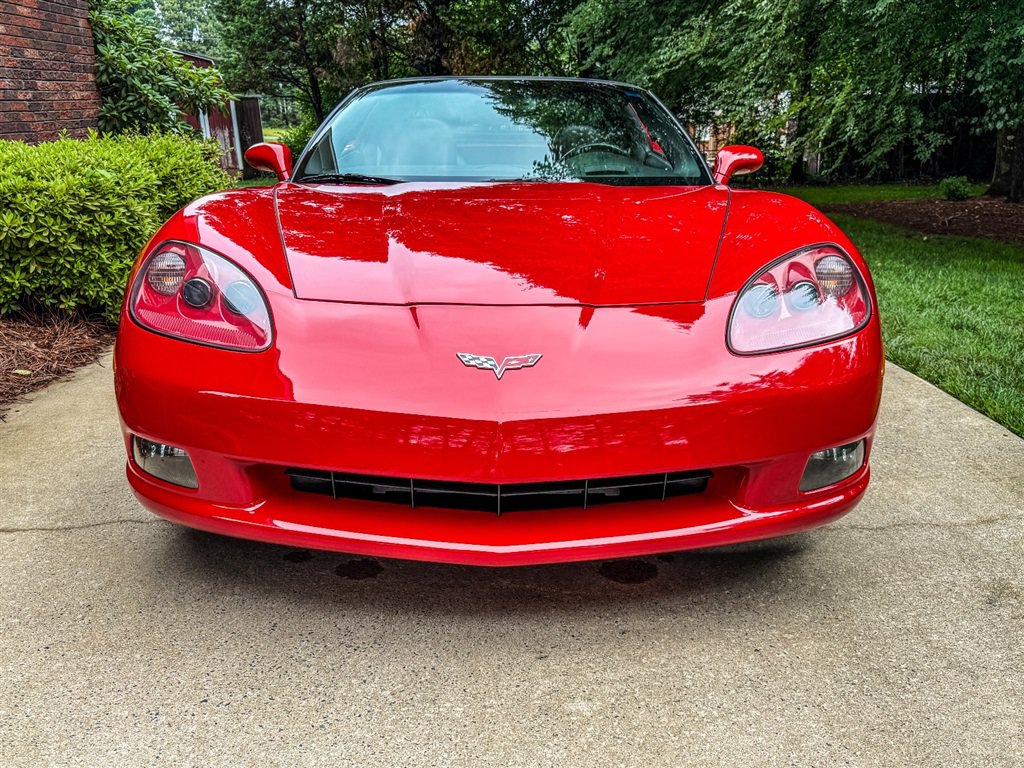 Used 2008 Chevrolet Corvette Coupe w/ Preferred Equipment Group RWD image 17