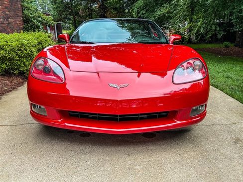 Used 2008 Chevrolet Corvette Coupe w/ Preferred Equipment Group RWD image 17