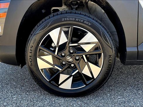 Used 2024 Hyundai Kona SEL w/ Convenience Package image 7