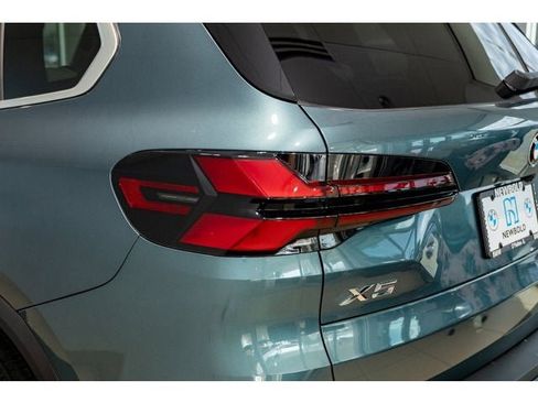 New 2026 BMW X5 xDrive40i w/ Climate Comfort Package image 50