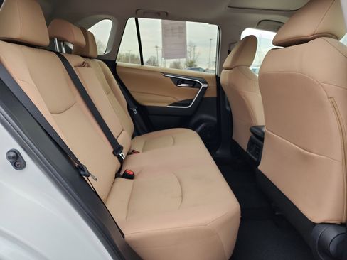 Used 2019 Toyota RAV4 XLE image 14