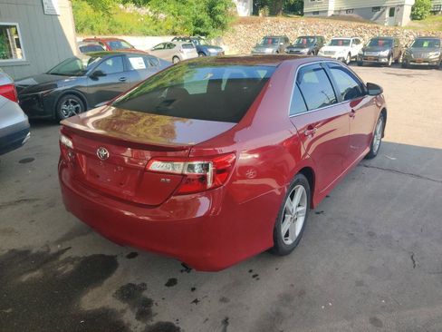 Used 2014 Toyota Camry SE FWD image 6