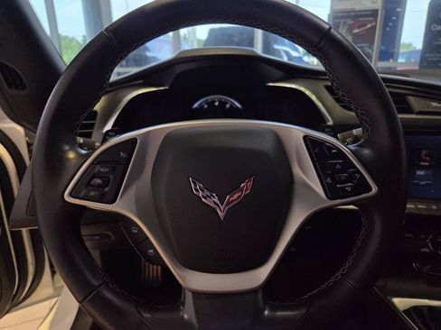 Used 2019 Chevrolet Corvette Stingray Coupe w/ Carbon Flash Badge Package RWD image 21