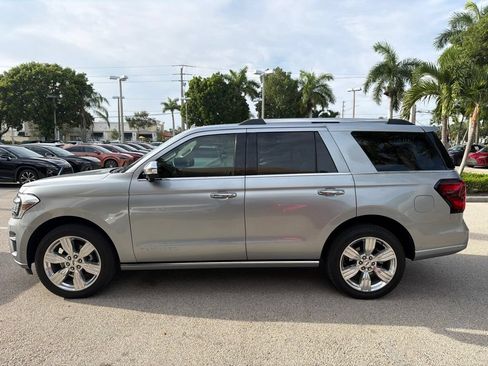 Used 2024 Ford Expedition Platinum AWD/4WD image 8