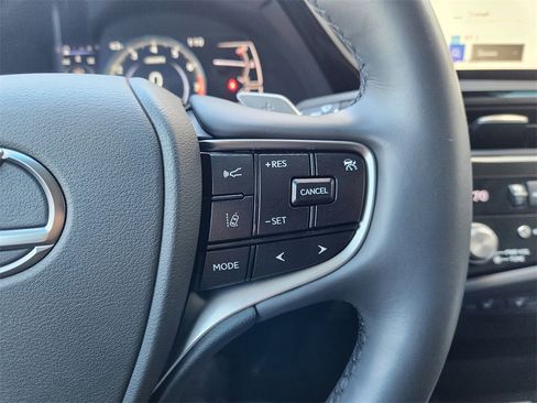Used 2023 Lexus ES 250 w/ Premium Package image 29