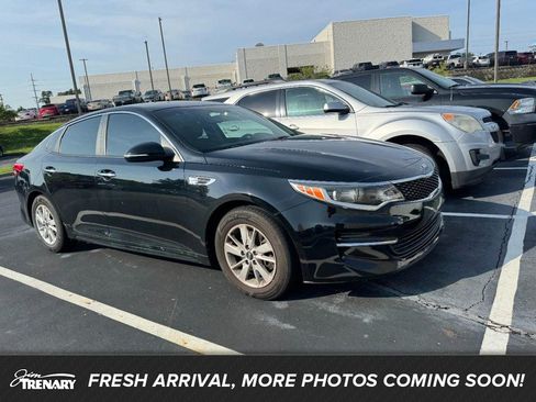 Used 2018 Kia Optima LX FWD image 1