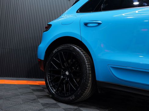 Used 2020 Porsche Macan image 3