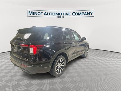 Used 2025 Ford Explorer ST-Line image 8