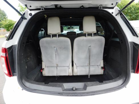 Used 2014 Ford Explorer XLT w/ Equipment Group 201A image 5