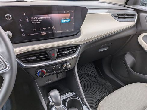 Used 2024 Buick Encore GX Preferred image 22