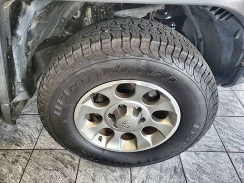 Used 2013 Toyota FJ Cruiser 4WD w/ Upgrade Pkg image 10