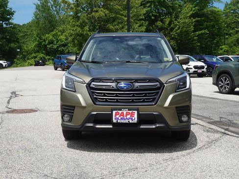 Used 2023 Subaru Forester Limited AWD/4WD image 2