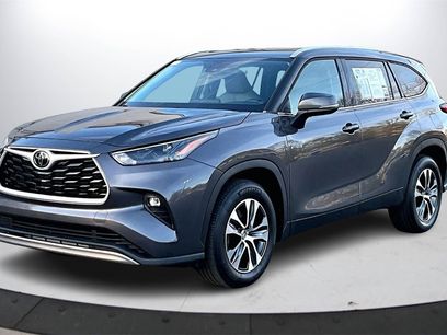 Used 2022 Toyota Highlander XLE