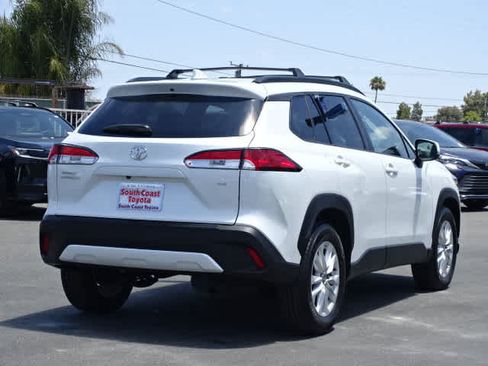 Certified 2024 Toyota Corolla Cross LE FWD image 13