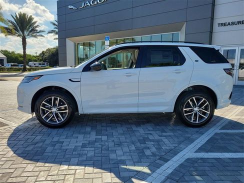 New 2025 Land Rover Discovery Sport S image 2