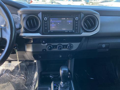Used 2017 Toyota Tacoma TRD Sport RWD image 13