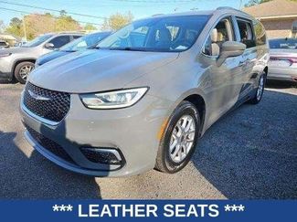 Used 2021 Chrysler Pacifica Touring-L video 3