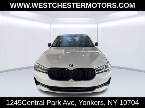 Used 2022 BMW 530e xDrive w/ Premium Package AWD/4WD image 2