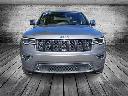 Used 2017 Jeep Grand Cherokee Limited w/ Luxury Group II image 8