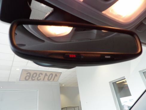 Used 2023 Jeep Cherokee Altitude Lux AWD/4WD image 14