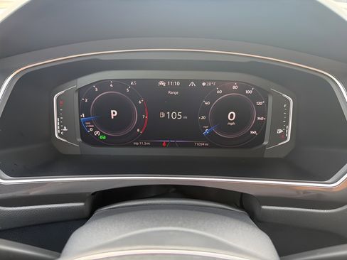 Used 2021 Volkswagen Tiguan SEL Premium R-Line image 16