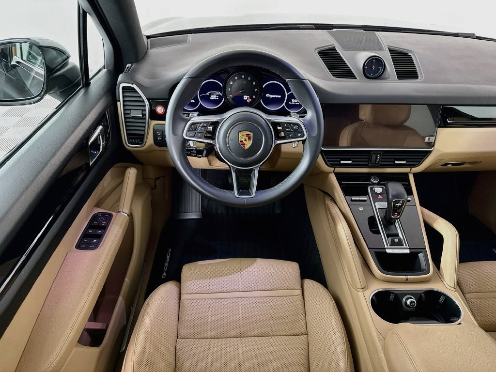 Certified 2023 Porsche Cayenne AWD/4WD image 24