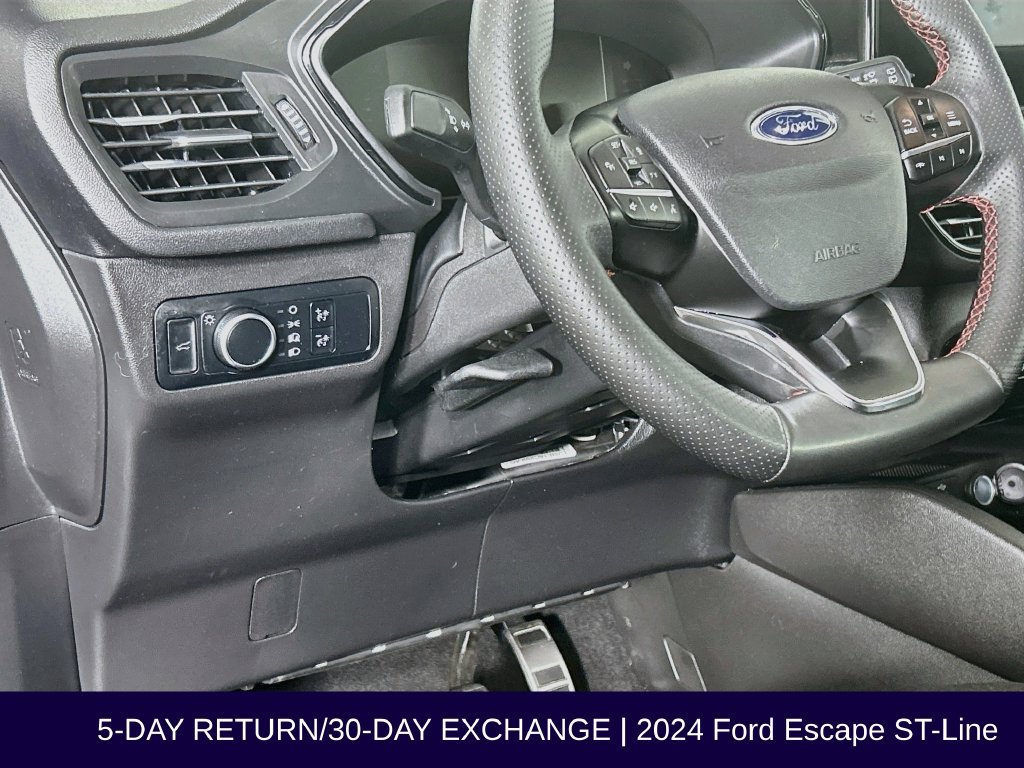 Used 2024 Ford Escape ST-Line w/ Tech Pack #1 FWD image 12