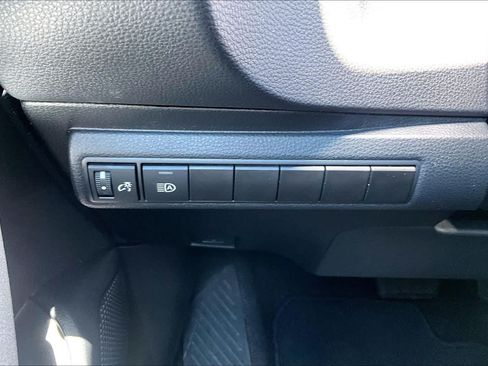 Used 2023 Toyota Corolla SE FWD image 34