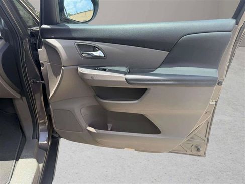 Used 2015 Honda Odyssey EX-L image 23