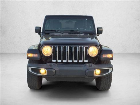 Used 2018 Jeep Wrangler Unlimited Sahara AWD/4WD image 2