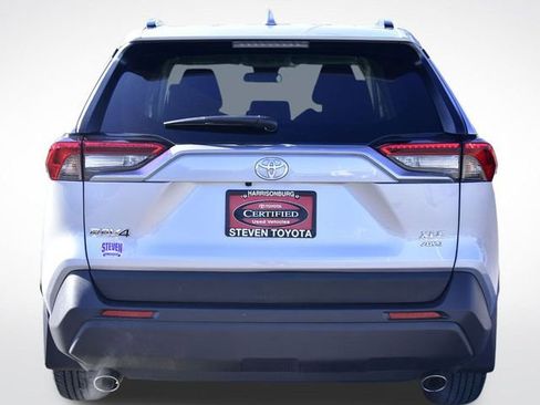 Used 2022 Toyota RAV4 XLE image 8