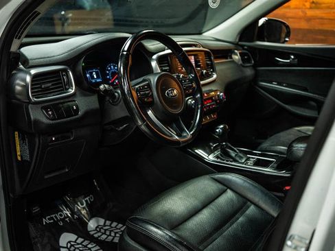 Used 2016 Kia Sorento EX image 8