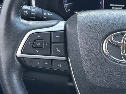 Used 2023 Toyota Highlander Limited image 14