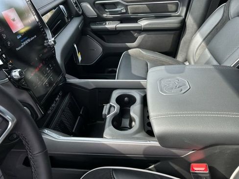 New 2026 RAM 1500 Laramie AWD/4WD image 36