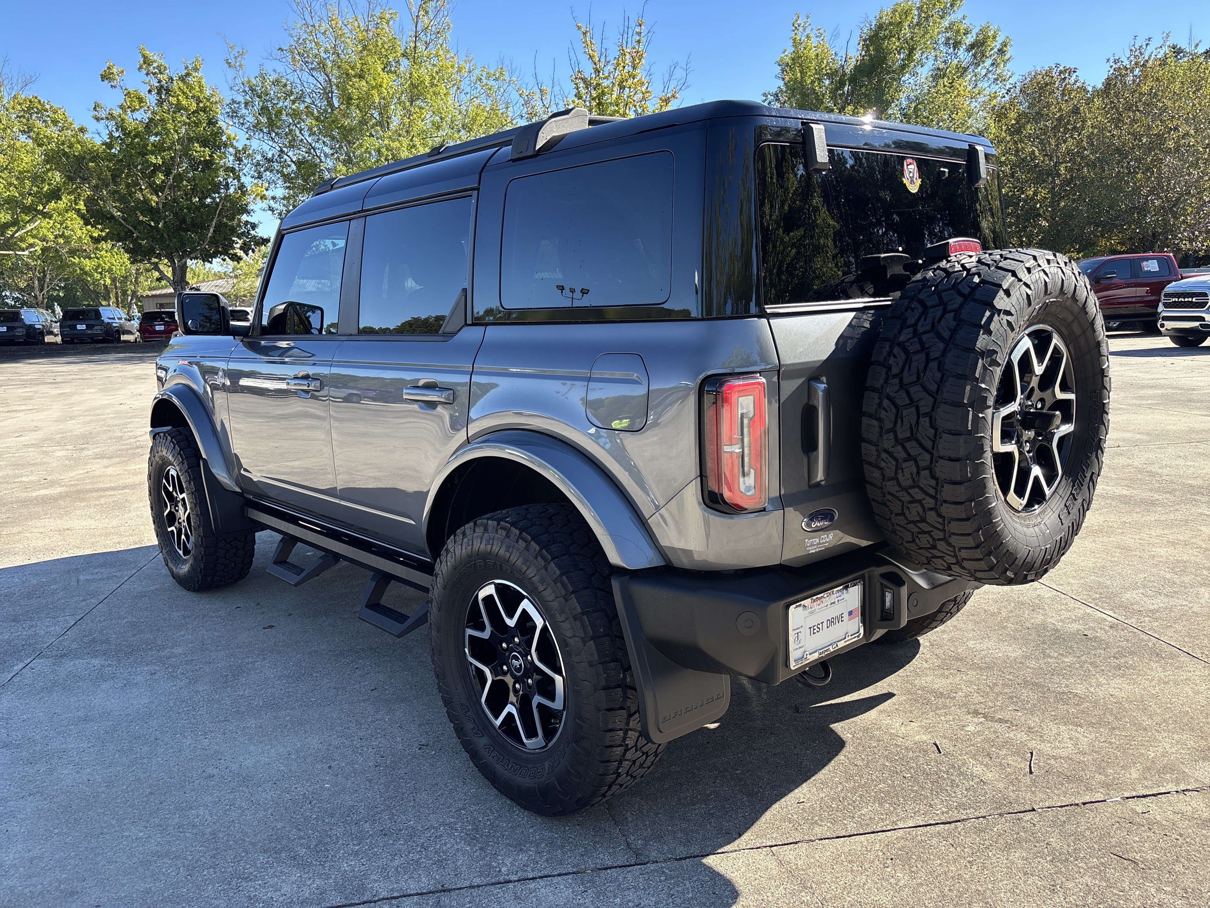 Used 2024 Ford Bronco Outer Banks AWD/4WD image 6