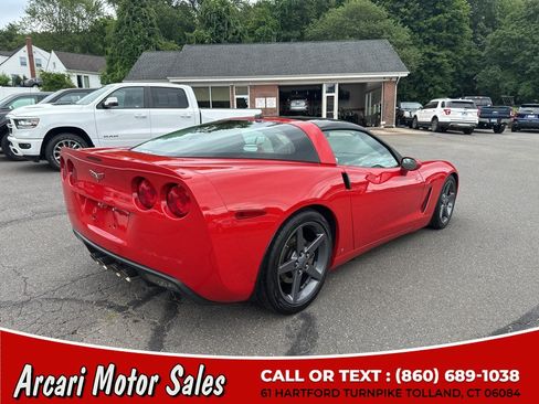 Used 2005 Chevrolet Corvette Coupe w/ Preferred Equipment Group RWD image 5