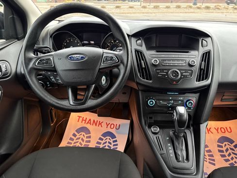 Used 2016 Ford Focus SE FWD image 16