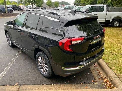 Used 2023 GMC Terrain SLT w/ Infotainment Package II AWD/4WD image 31