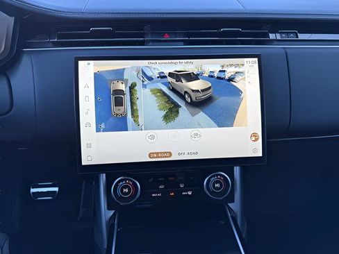 Certified 2023 Land Rover Range Rover Long Wheelbase SE image 27