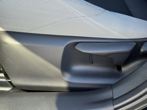 Used 2024 Toyota Corolla SE image 21