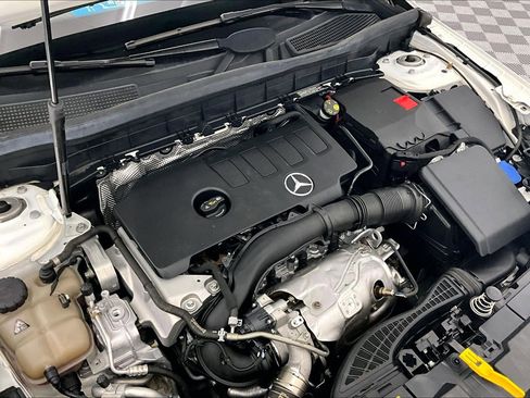 Used 2022 Mercedes-Benz GLB 250 image 30