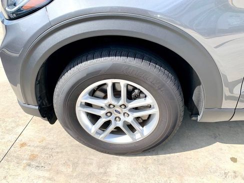 Used 2026 Ford Explorer Active RWD image 10