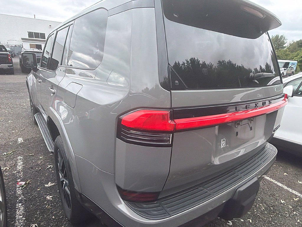 Used 2024 Lexus GX 550 w/ Accessory Package (2T) AWD/4WD image 5