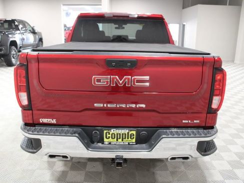 Used 2022 GMC Sierra 1500 SLE image 10