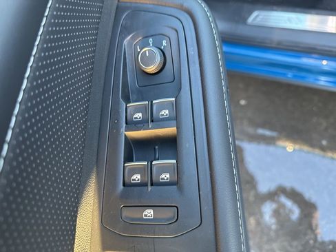 New 2025 Volkswagen Atlas Cross Sport SE image 11