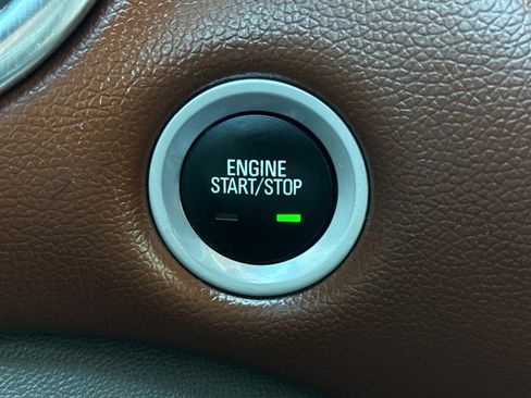 Used 2018 Chevrolet Malibu Premier w/ Premier Sun and Wheel Package image 27