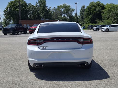 Used 2022 Dodge Charger SXT w/ Plus Group RWD image 6