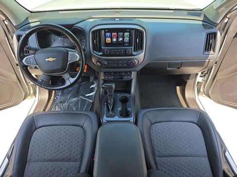 Used 2018 Chevrolet Colorado Z71 AWD/4WD image 9