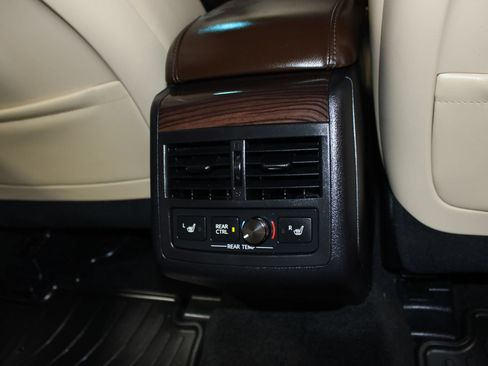 Used 2015 Toyota Avalon Limited FWD image 8