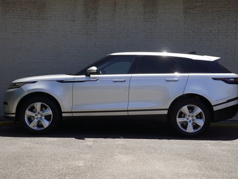 Used 2023 Land Rover Range Rover Velar S AWD/4WD image 4